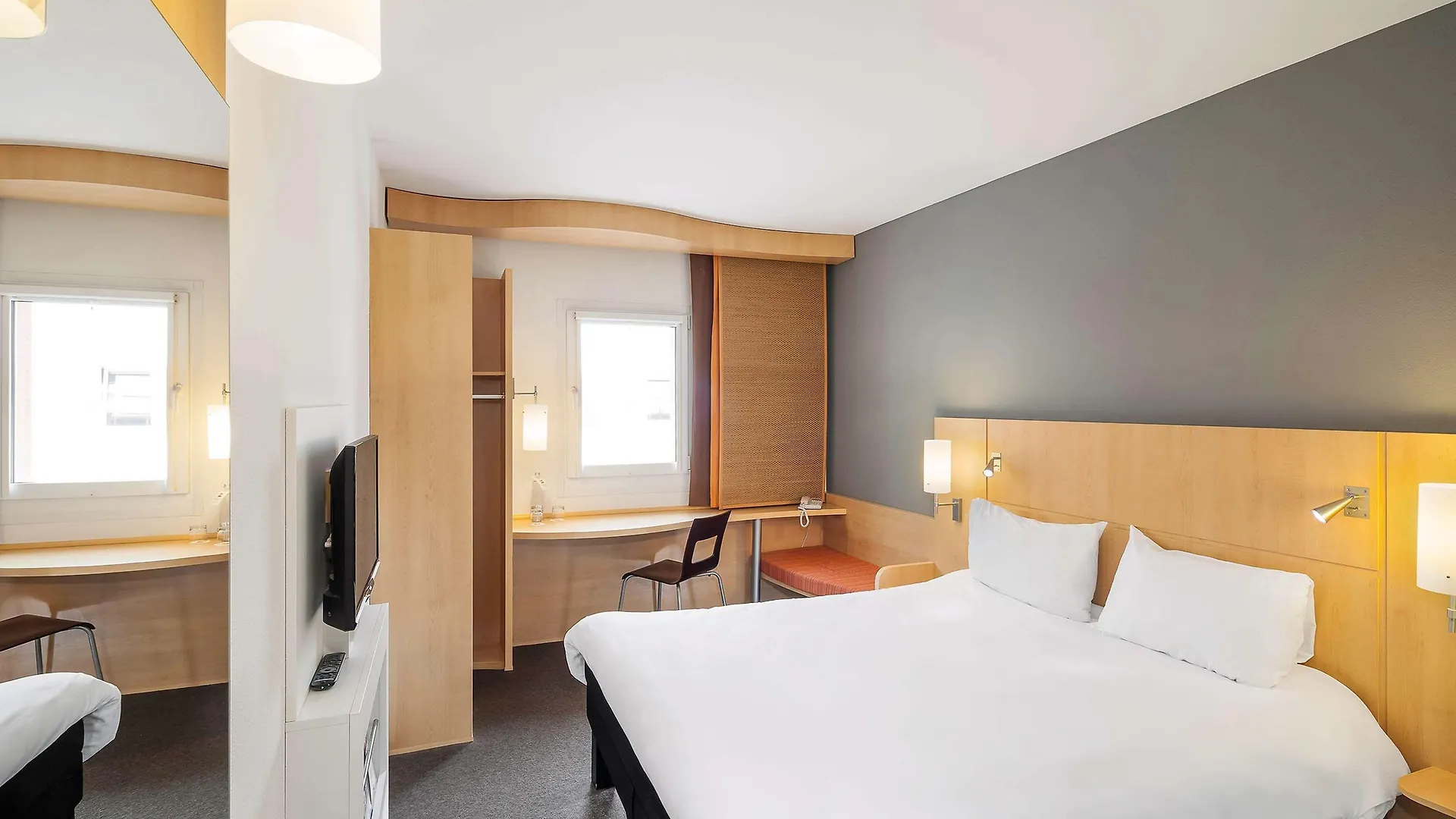 Hotel Ibis Praha Old Town 3*, Prague