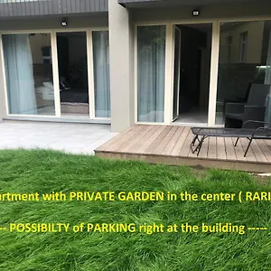 Apartment Luxury With Private Garden