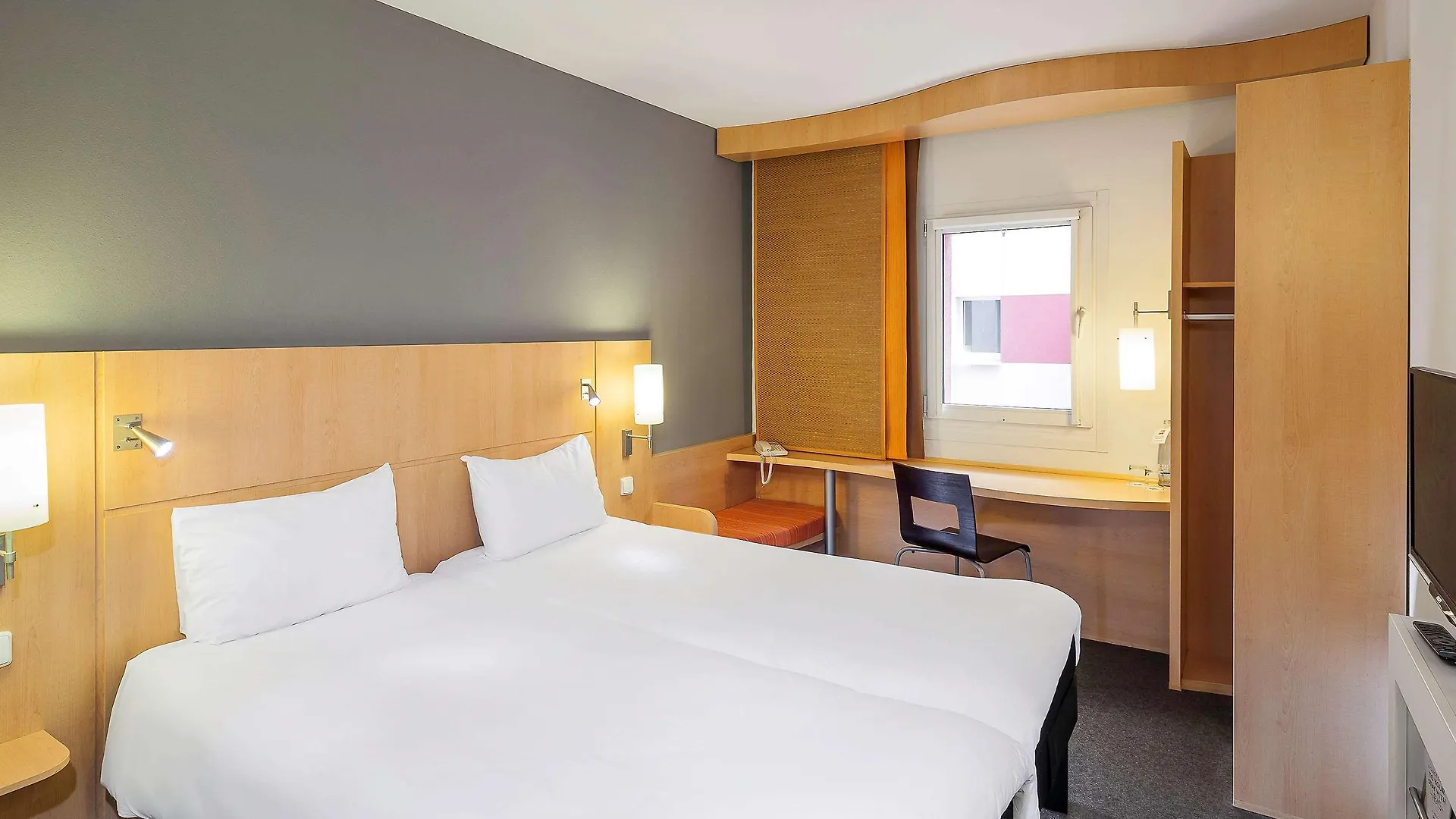Ibis Praha Old Town Hotel