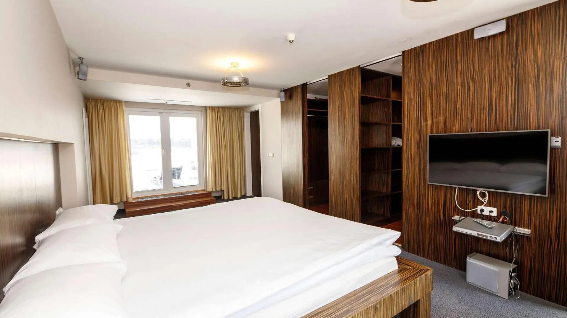 Ibis Praha Old Town Hotel